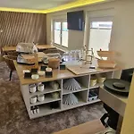 Rhin Szálloda